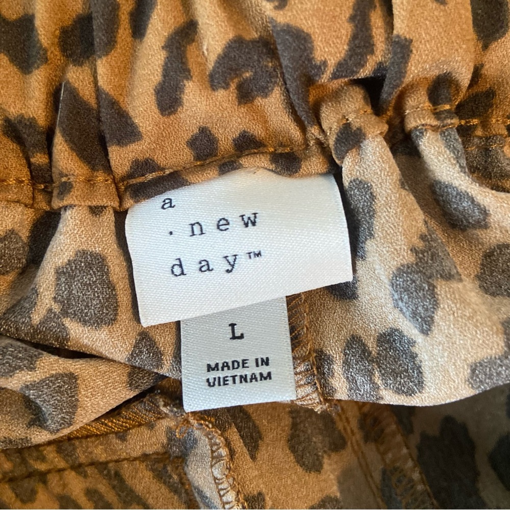A New Day Animal Print Shorts NWT - Picture 3 of 7